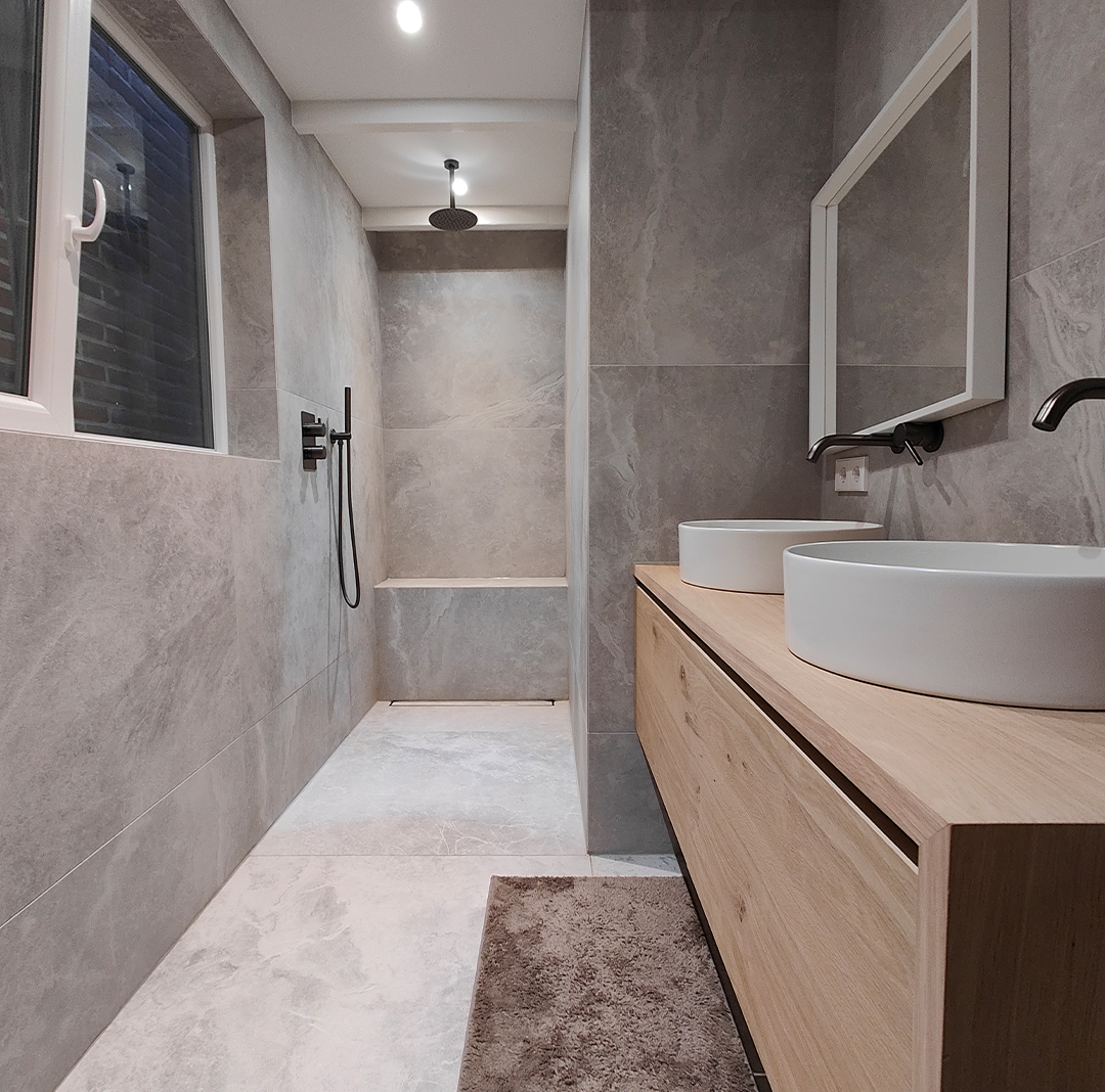 Moderne badkamer door SB Houtwerk